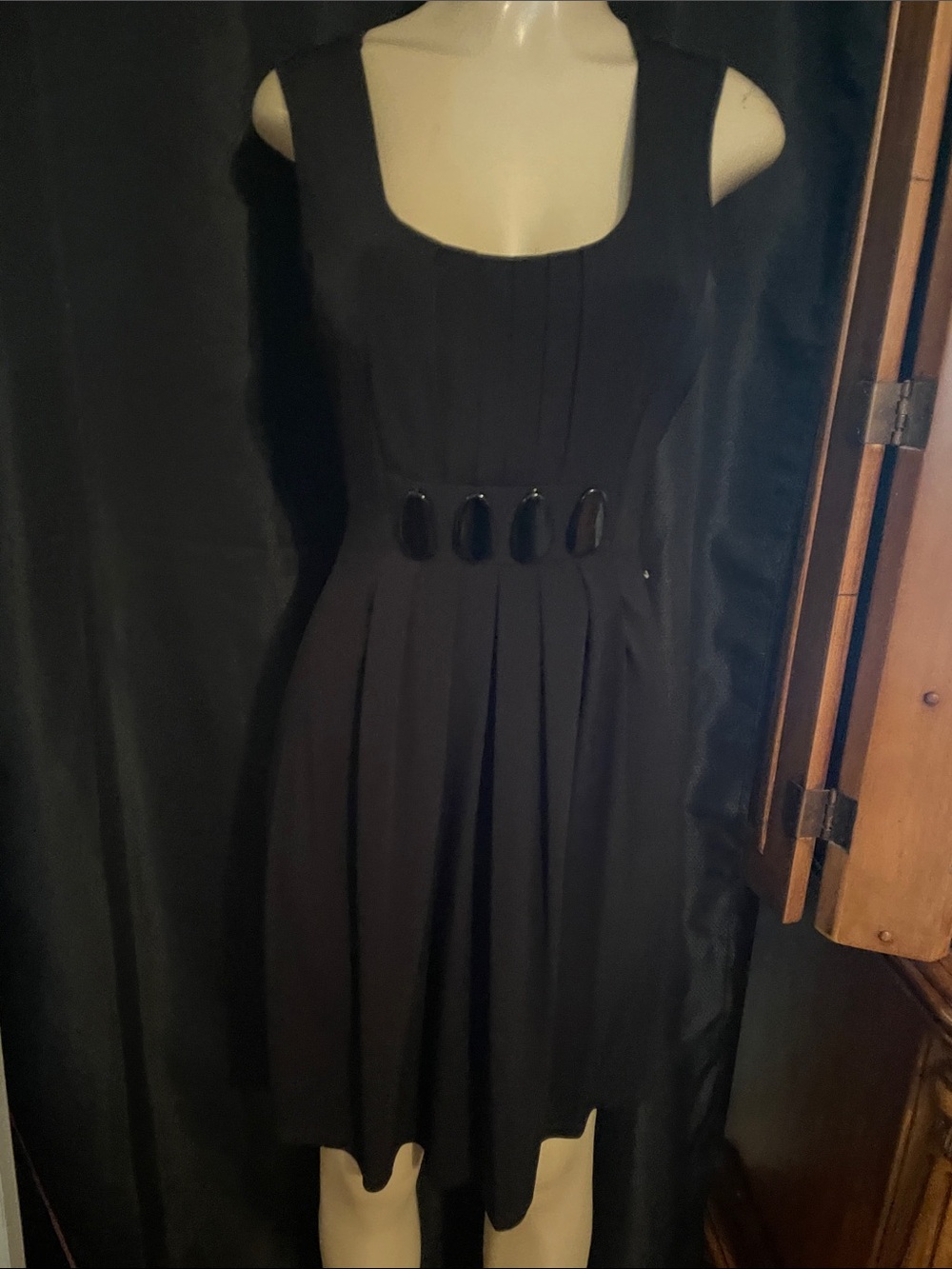 Enfocus Studio Black Sleeveless Pleated Midi Dress